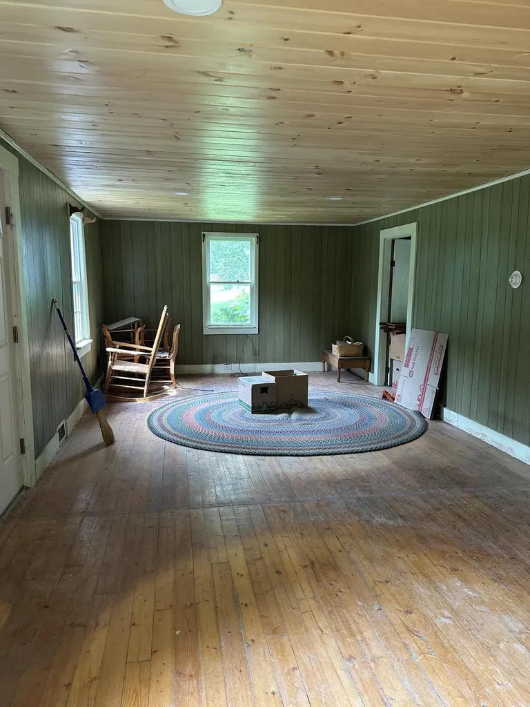 103 Pleasant Street Dexter ME 04930
