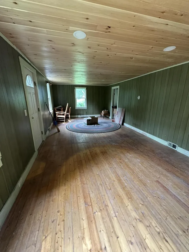 103 Pleasant Street Dexter ME 04930
