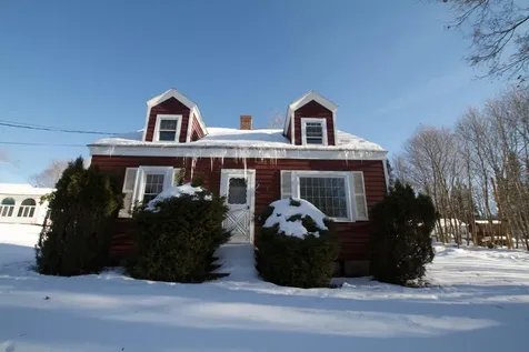 103 Pleasant Street Dexter ME 04930
