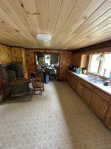 103 Pleasant Street Dexter ME 04930