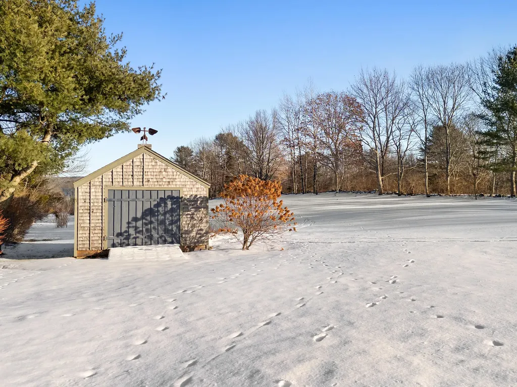 902 Dutch Neck Road Waldoboro ME 04572