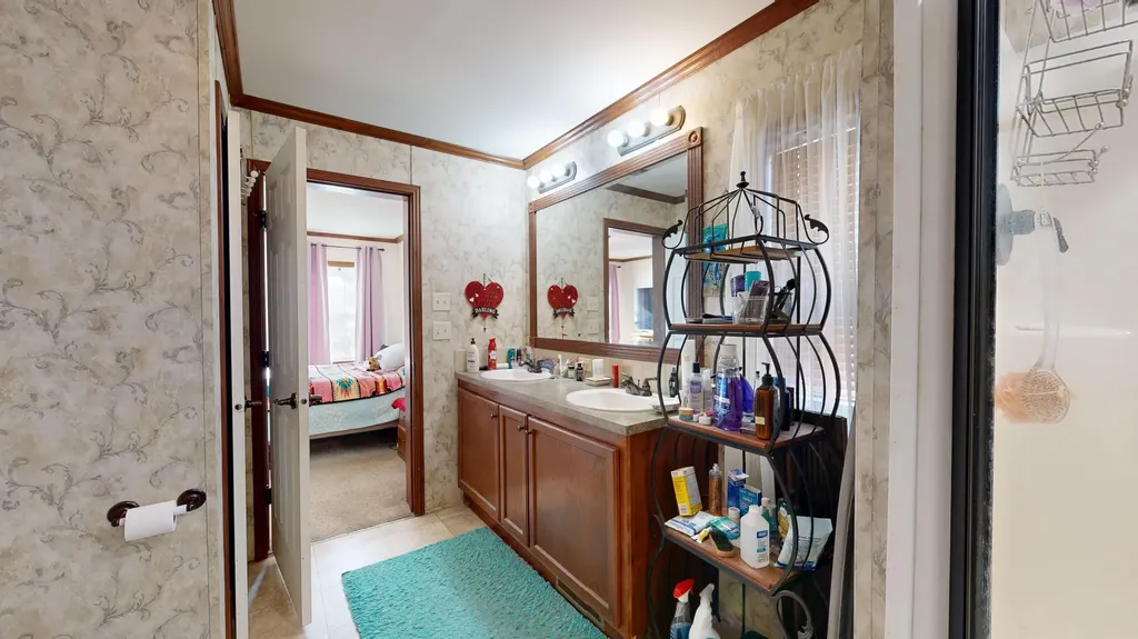 8 Sheldon Place Lewiston ME 04240