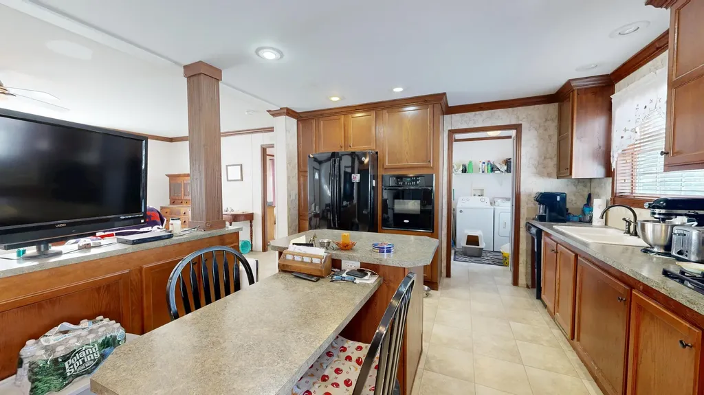 8 Sheldon Place Lewiston ME 04240