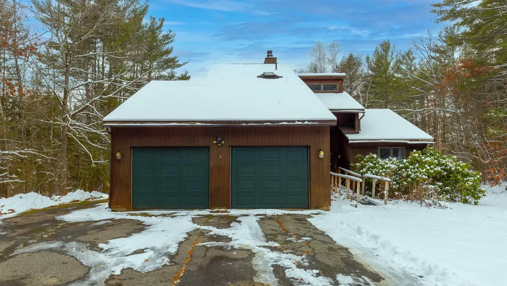 566 Deerfield Drive Hermon ME 04401