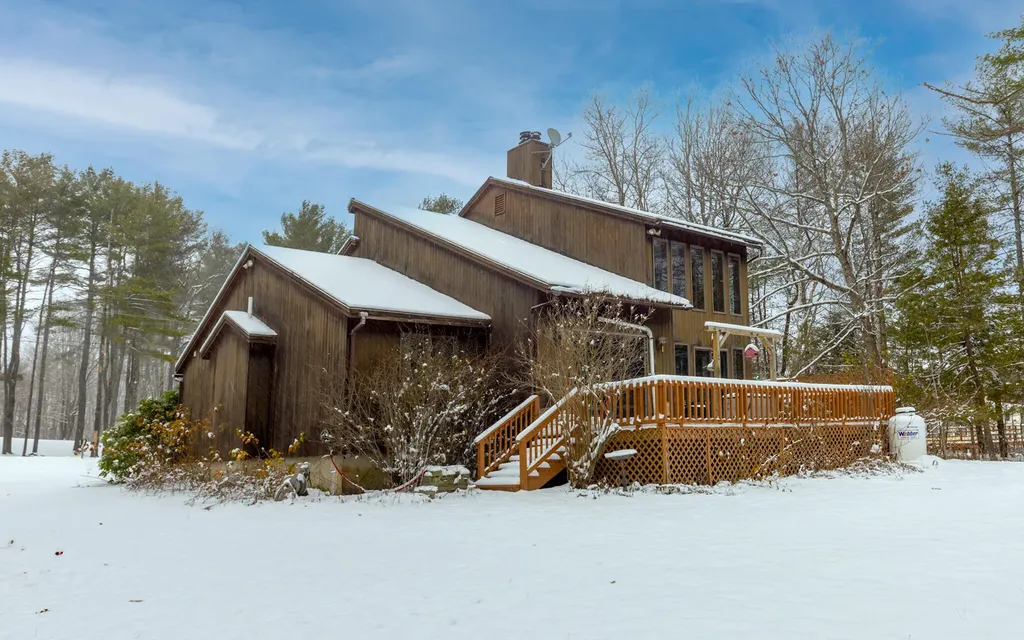 566 Deerfield Drive Hermon ME 04401