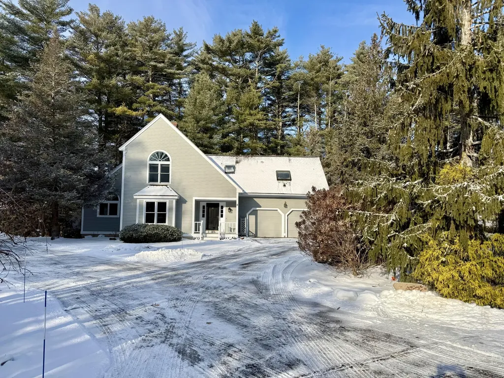 8 Ash Lane York ME 03909