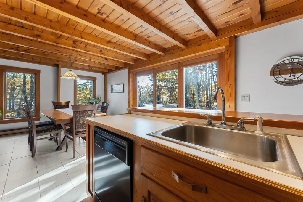 6 Abenaki Road Boothbay Harbor ME 04538
