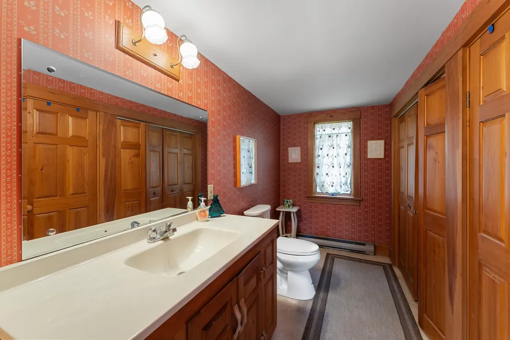 6 Abenaki Road Boothbay Harbor ME 04538
