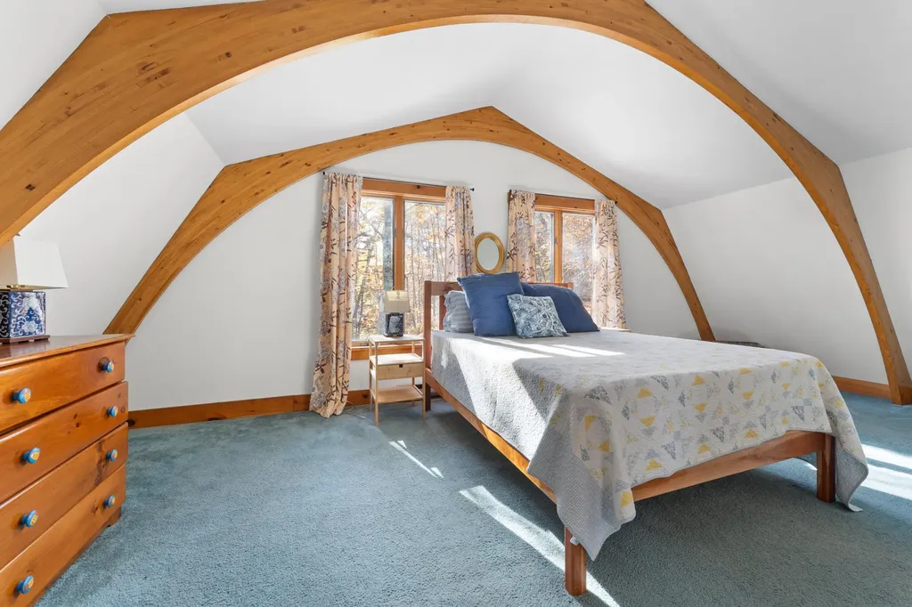 6 Abenaki Road Boothbay Harbor ME 04538