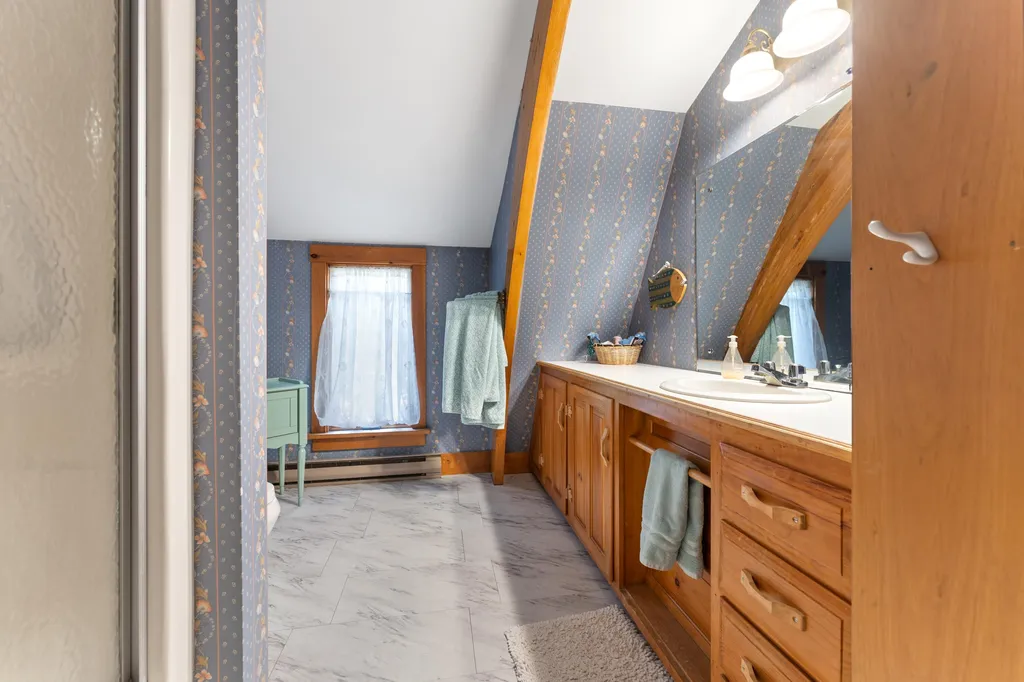 6 Abenaki Road Boothbay Harbor ME 04538