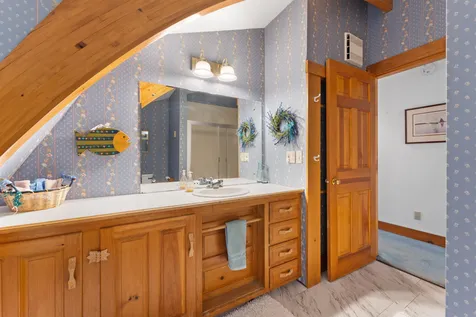 6 Abenaki Road Boothbay Harbor ME 04538