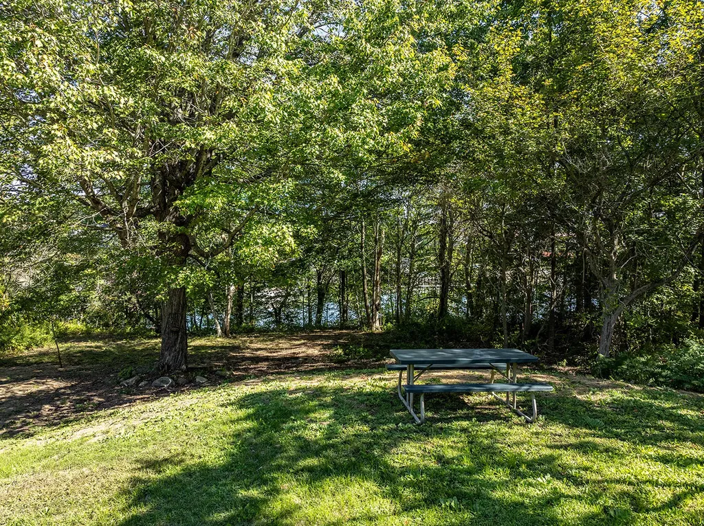 36 Sunrise Terrace Thomaston ME 04861
