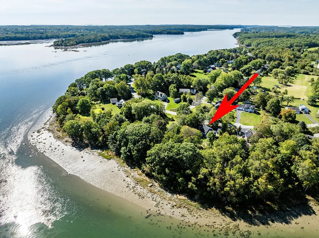 36 Sunrise Terrace Thomaston ME 04861