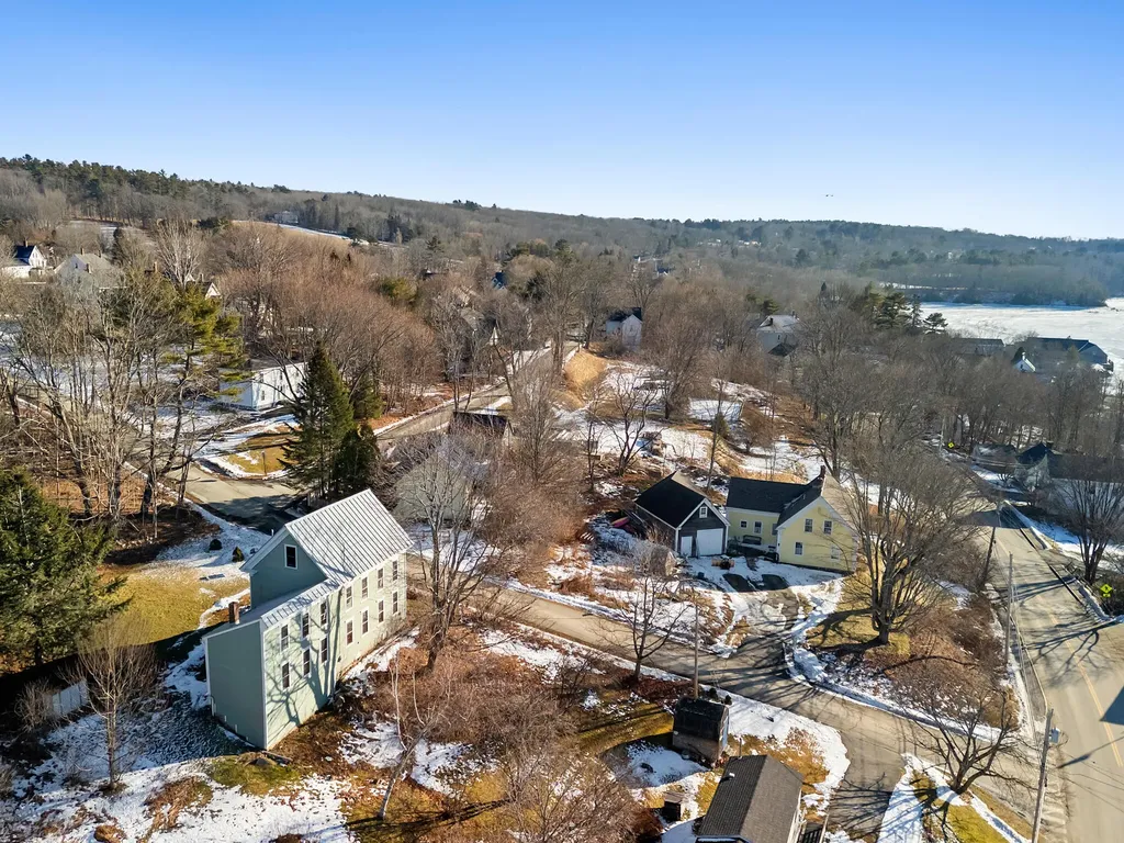 16 School Street Waldoboro ME 04572