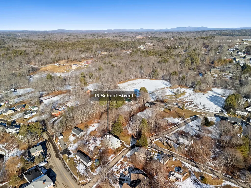 16 School Street Waldoboro ME 04572