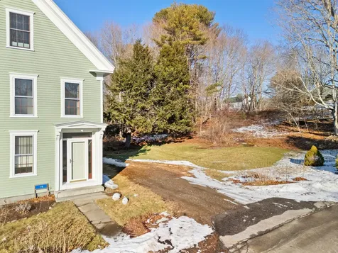 16 School Street Waldoboro ME 04572