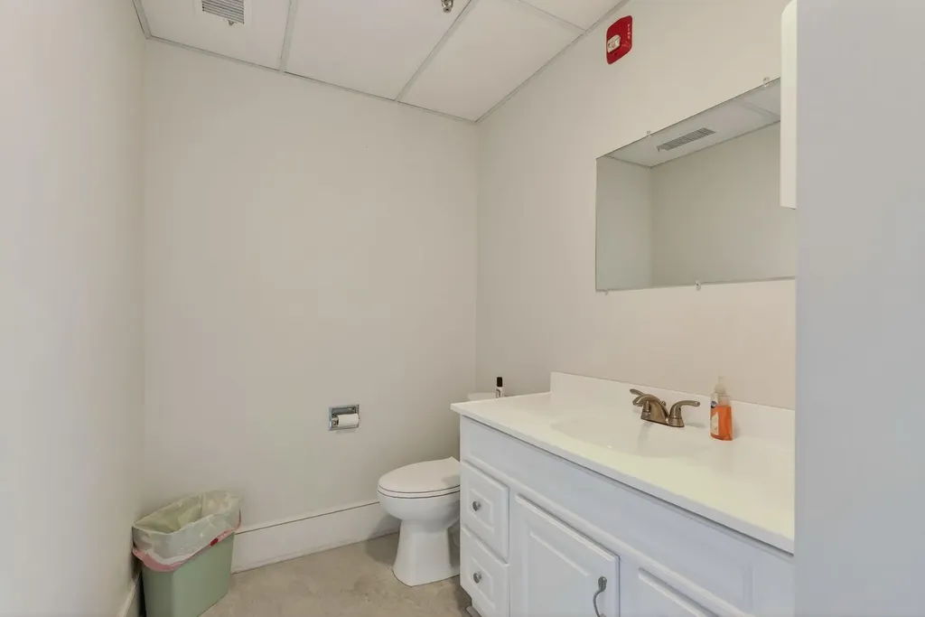 190 Main Street Saco ME 04072