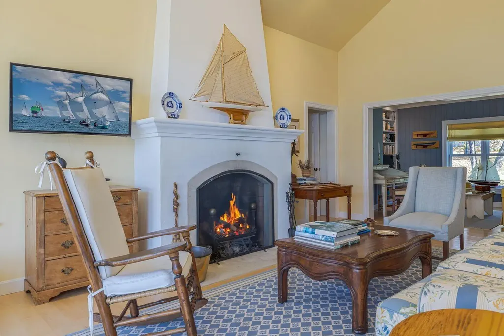 75 Old Cove Lane Brooklin ME 04616