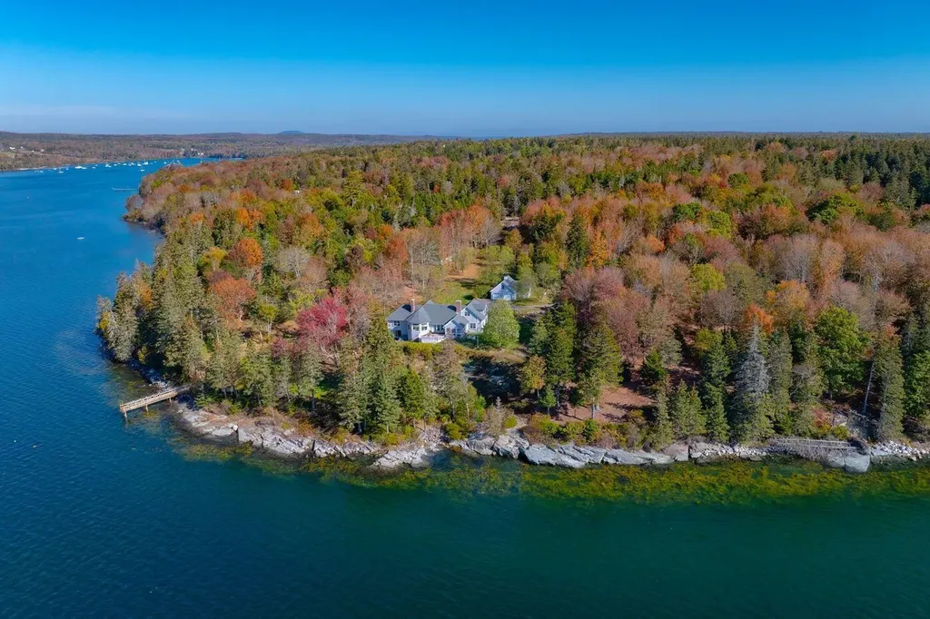 75 Old Cove Lane Brooklin ME 04616