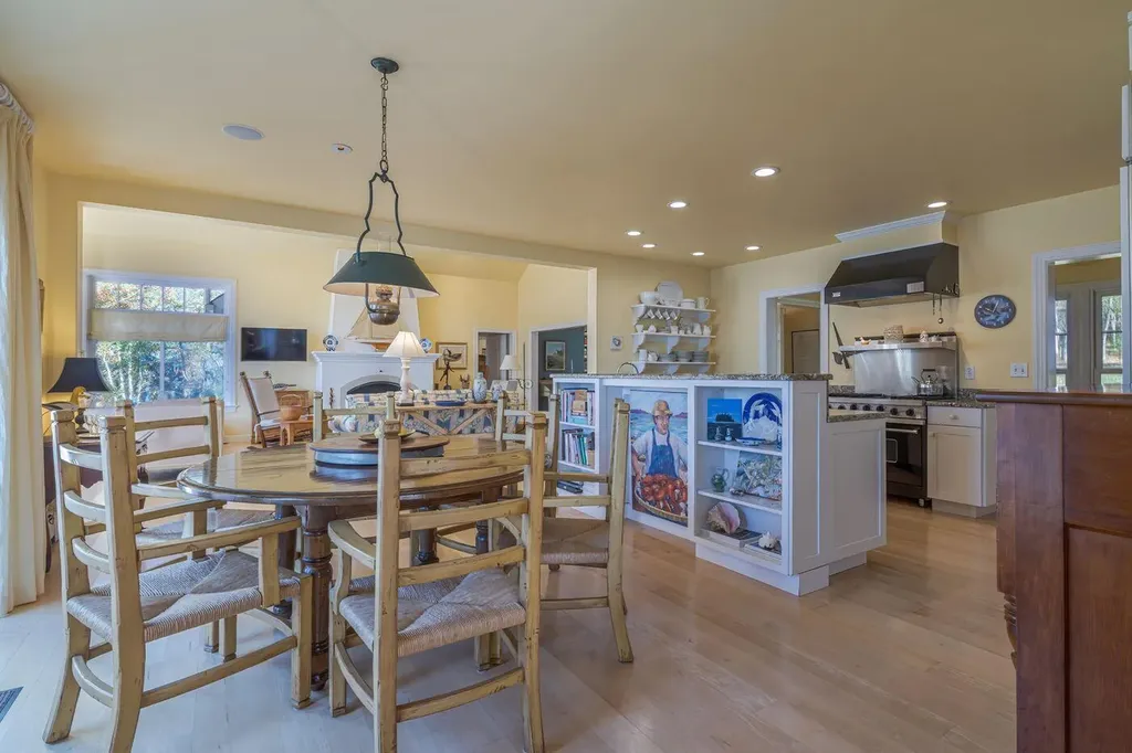75 Old Cove Lane Brooklin ME 04616