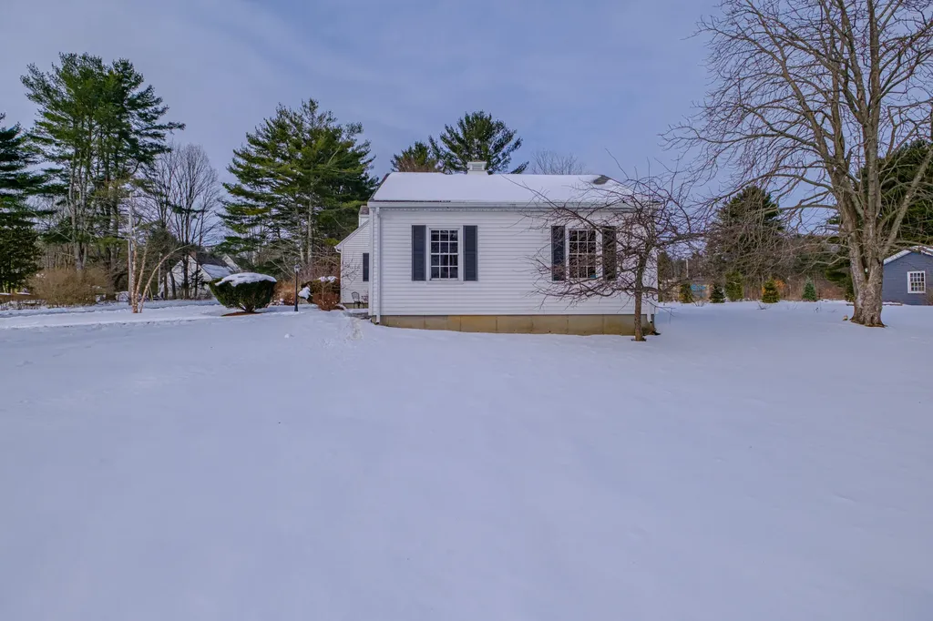 6 Woodside Drive Cumberland ME 04021
