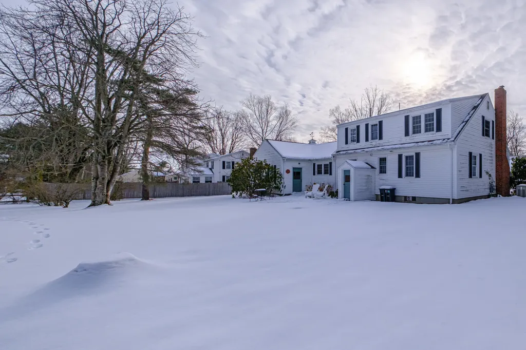 6 Woodside Drive Cumberland ME 04021