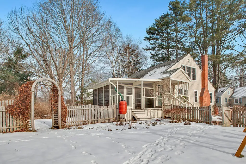 533 Mitchell Road Cape Elizabeth ME 04107