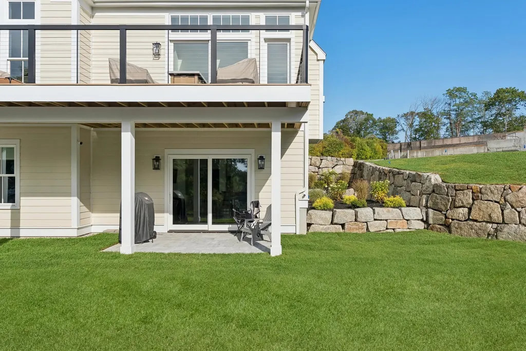 7 Isle Avenue Saco ME 04072