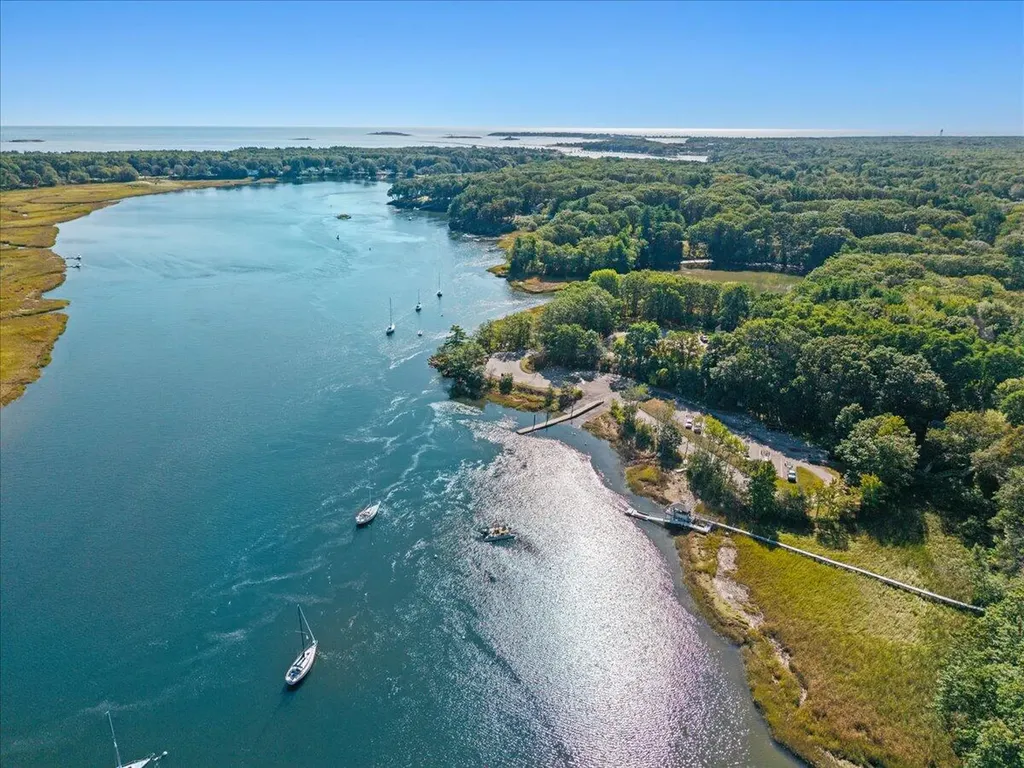 7 Isle Avenue Saco ME 04072