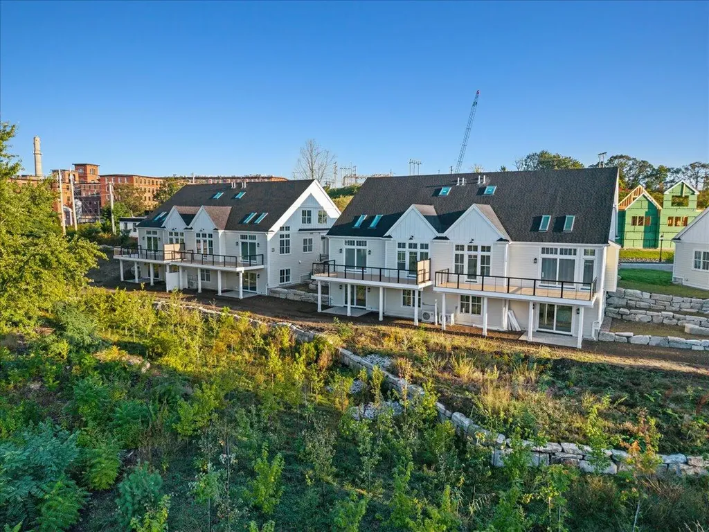 7 Isle Avenue Saco ME 04072