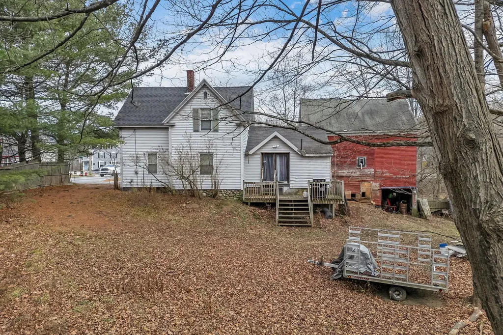 1139 Sabattus Street Lewiston ME 04240