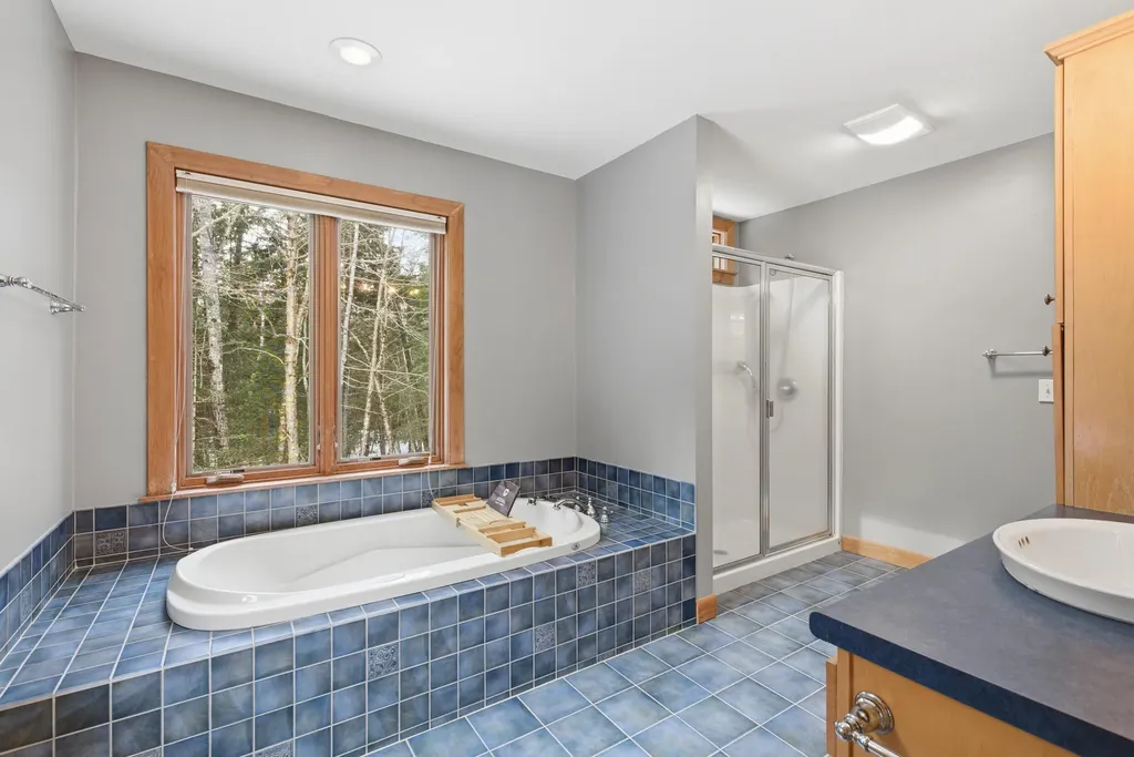 5 Arrowhead Ridge Road Freeport ME 04032