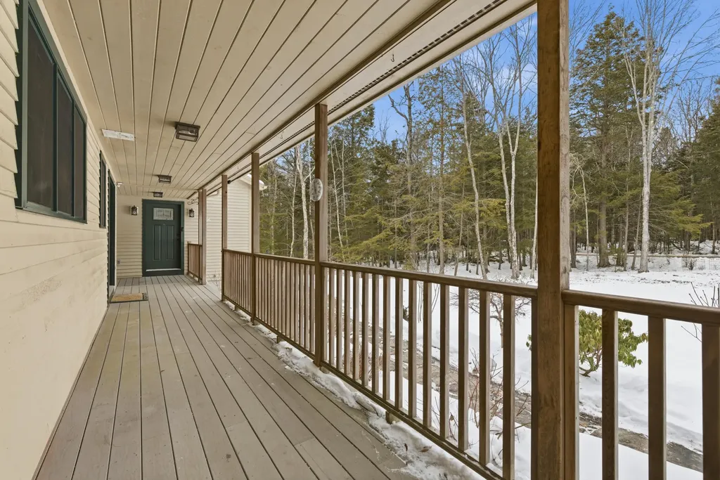 5 Arrowhead Ridge Road Freeport ME 04032
