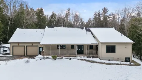 5 Arrowhead Ridge Road Freeport ME 04032