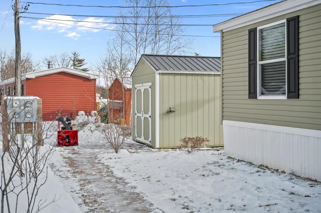 29 Maplewood Drive Limington ME 04049
