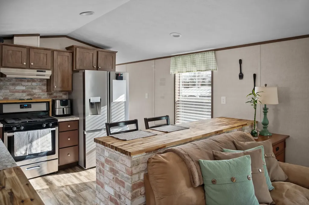 29 Maplewood Drive Limington ME 04049