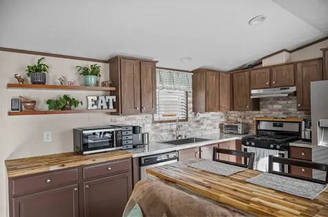 29 Maplewood Drive Limington ME 04049