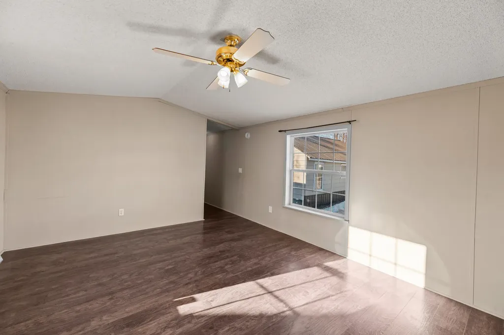 58 Fleming Street Lincoln ME 04457