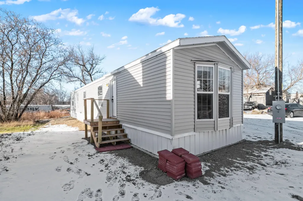 58 Fleming Street Lincoln ME 04457