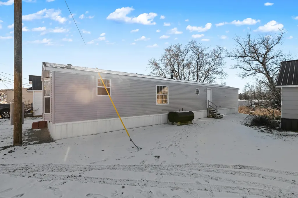 58 Fleming Street Lincoln ME 04457