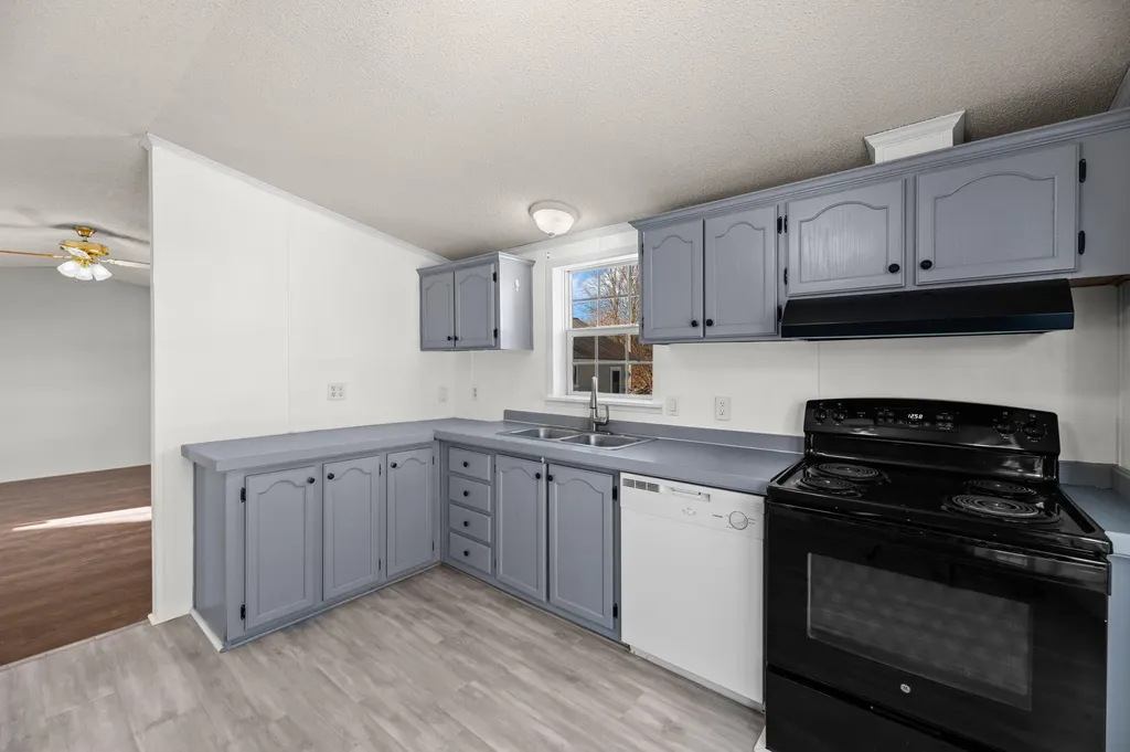 58 Fleming Street Lincoln ME 04457