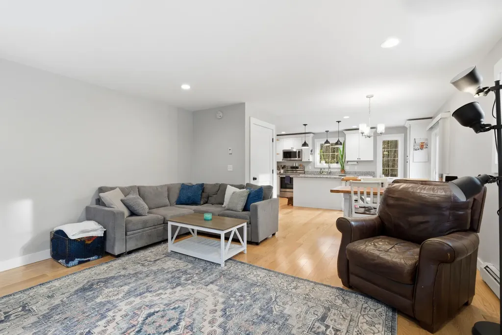 5 Long Lane Road Windham ME 04062