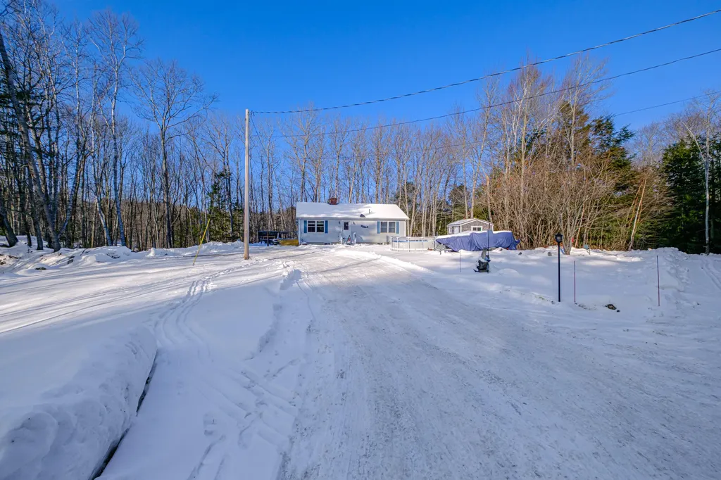 10 Lewis Way Phippsburg ME 04562