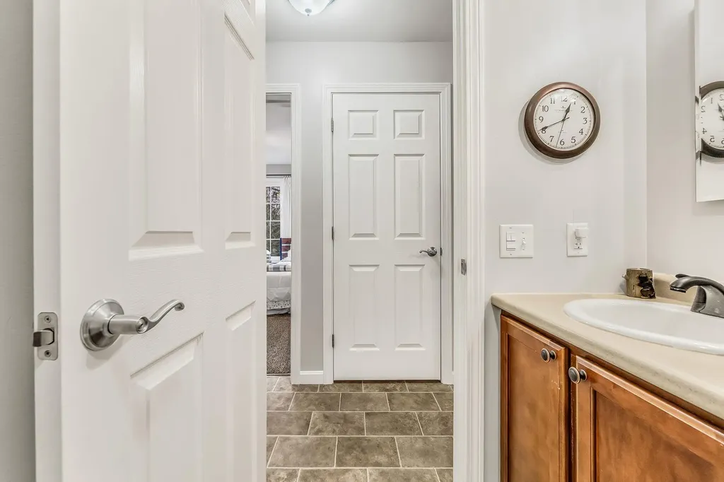 89 Boot Cove Lane Winthrop ME 04364