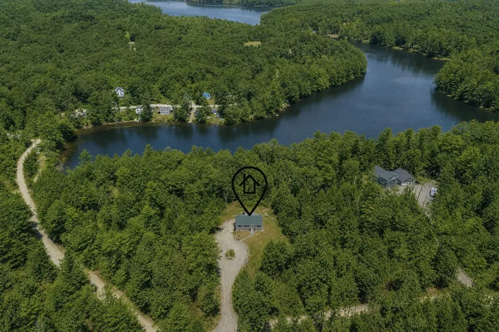 89 Boot Cove Lane Winthrop ME 04364