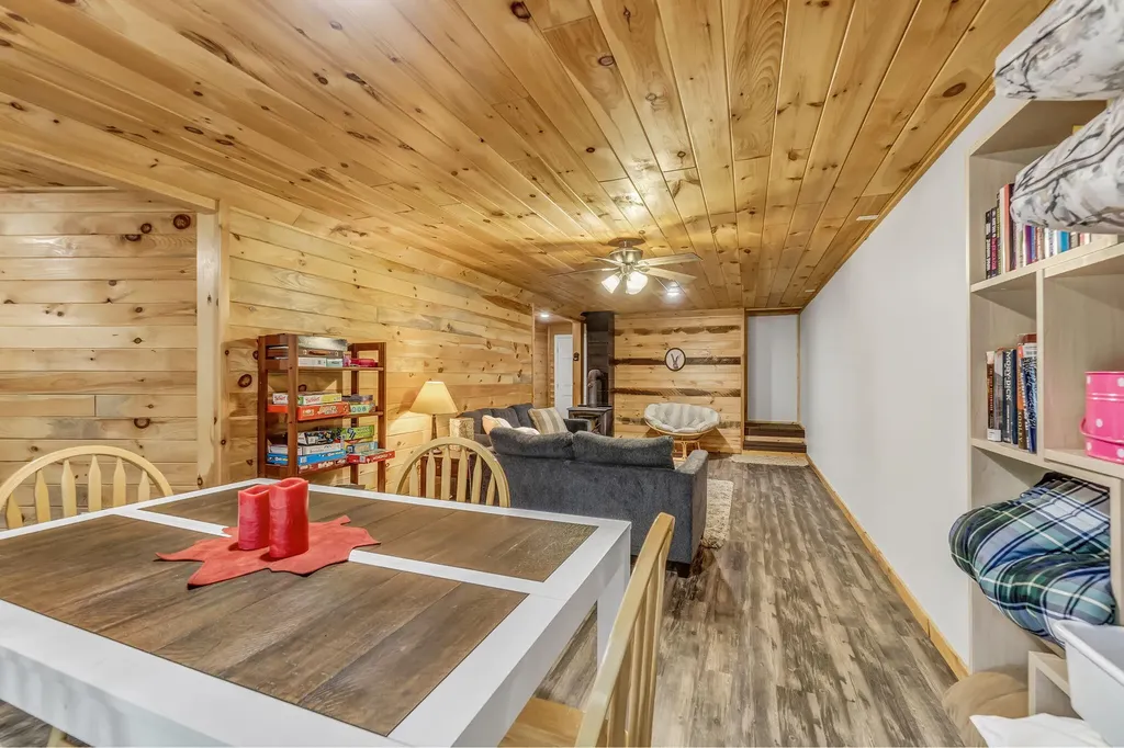 89 Boot Cove Lane Winthrop ME 04364
