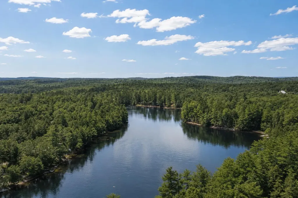 89 Boot Cove Lane Winthrop ME 04364