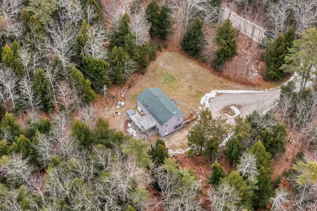 89 Boot Cove Lane Winthrop ME 04364