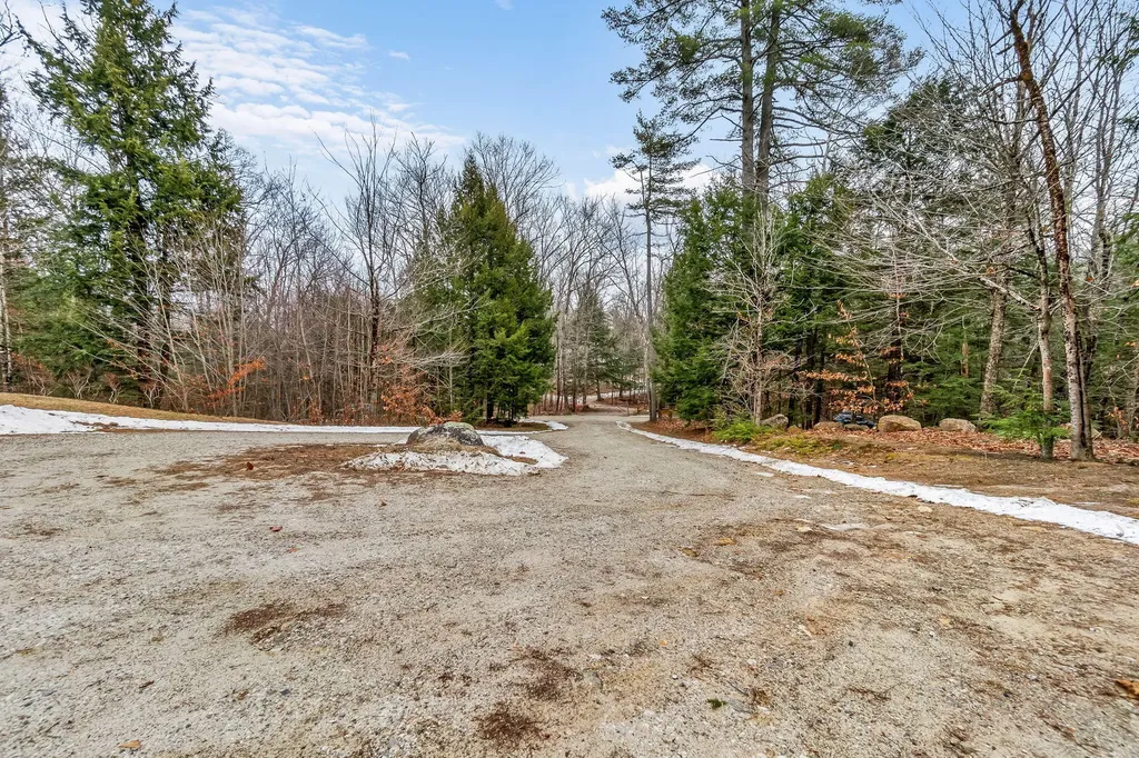 89 Boot Cove Lane Winthrop ME 04364