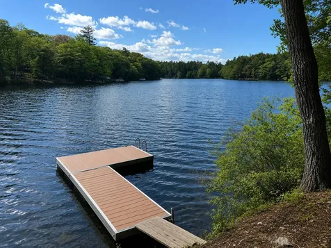 89 Boot Cove Lane Winthrop ME 04364